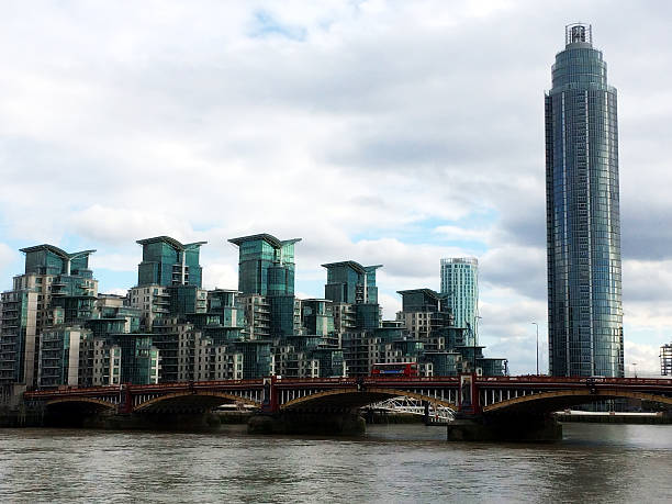 istock Vauxhall Bridge, London, England 599120412