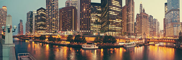 panorama von chicago, illinois. - chicago illinois lake hancock building stock-fotos und bilder