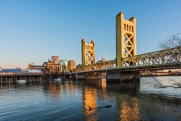 istock Gold Tower Bridge in Sacramento, California 599138810