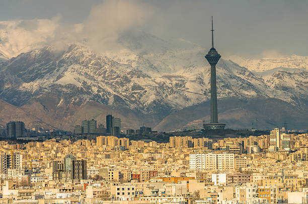 teheran skyline della città - teheran foto e immagini stock