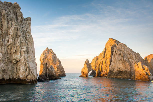 istock Morning light on El Arco, Arch of Cabo San Lucas 599707350