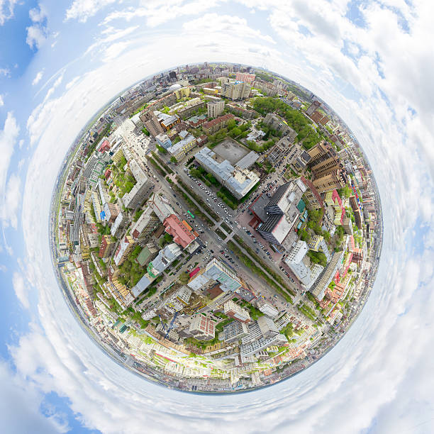 Vue aérienne sur la ville de Carrefour et routes, maisons des bâtiments. Copter - Photo