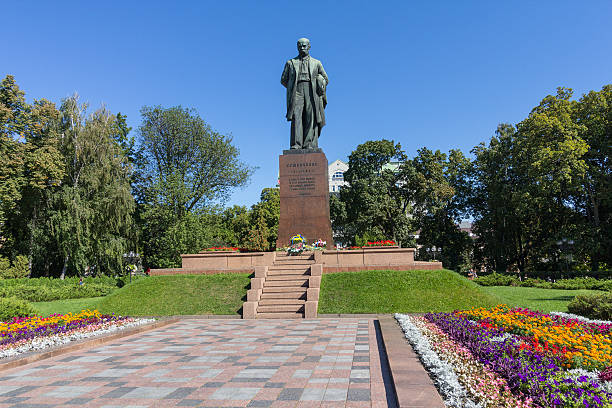 istock Taras Shevchenko monument in Shevchenko park. Kiev, Ukraine 599758938