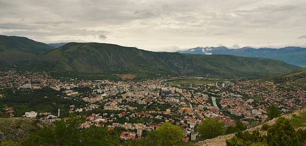 istock town in the hills 599759006