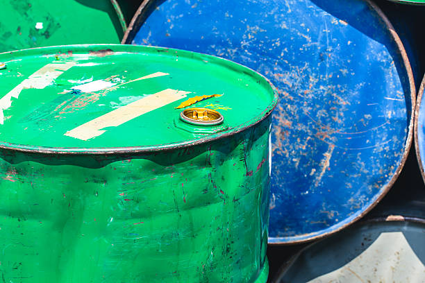 istock Oil Tank Old Rusty Danger feeling color tone. 599772746
