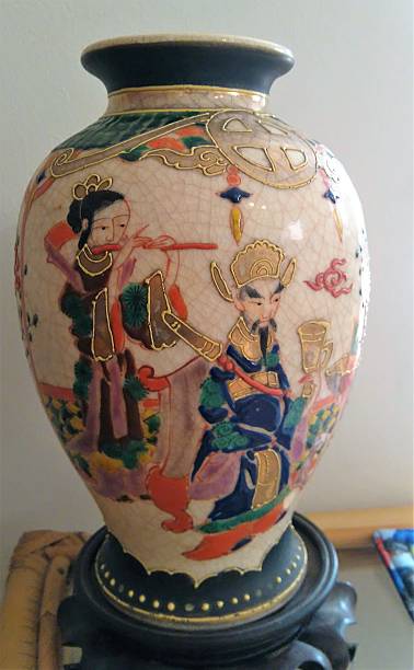 istock Chinese vase old with emperor 599783992