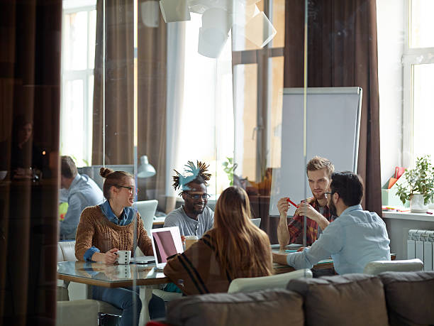 istock Briefing of managers 599868118