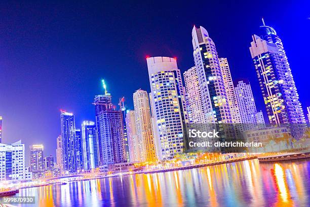 Dubai Marina United Arabe Stock Photo - Download Image Now - Building - Activity, Building Exterior, Business Finance and Industry