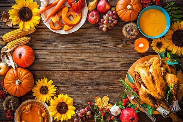 asado thanksgiving turkey - autumn table setting flower fotografías e imágenes de stock