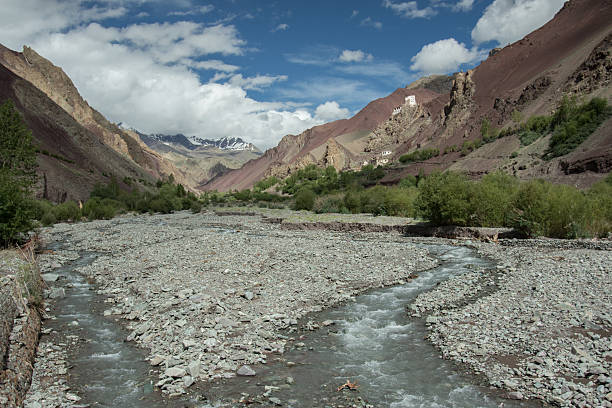 stream in stok kangri valley from lehcity stream in stok kangri valley from lehcity india trek stok kangri stock pictures, royalty-free photos & images
