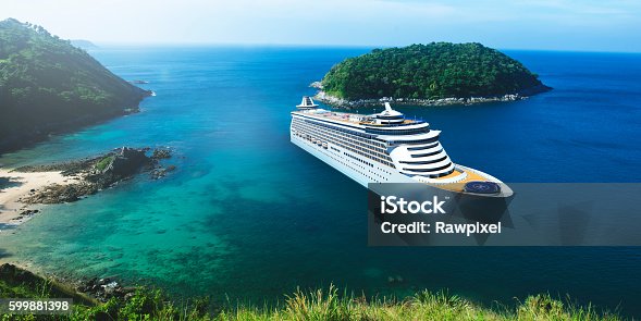 istock 3d Cruise Ship Vacation Holiday Summer Illustration Concept 599881398