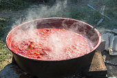 rote-pasta.jpg?b=1&s=170x170&k=20&c=xWFQRt17YdeYNI2e0o1HJcGxd-1o2-5SFzJ21Gblmj4=