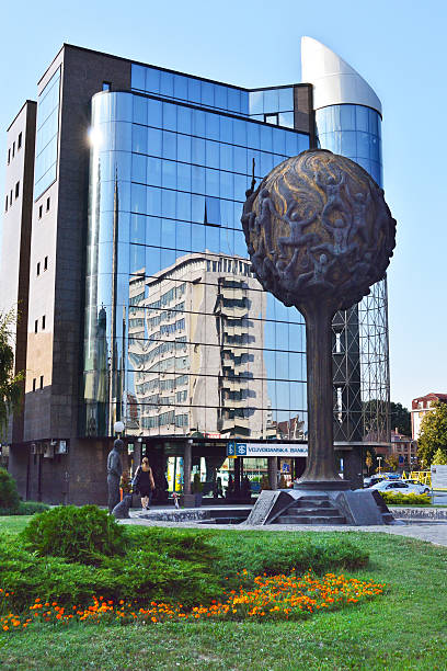 monumento de uspenje em kragujevac, sérvia - sérvia e montenegro - fotografias e filmes do acervo