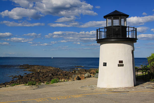 istock Lighthouse on Marginal Way, Ogunquit, Maine, New England, USA. 599956174