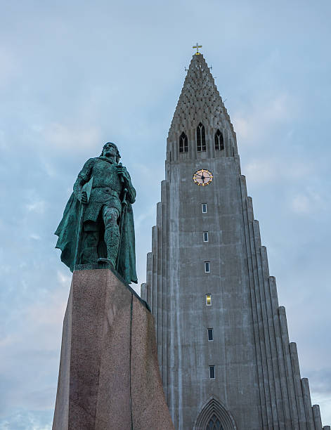 istock Hallgrimskirkja, Reykjavik, Iceland 599999270