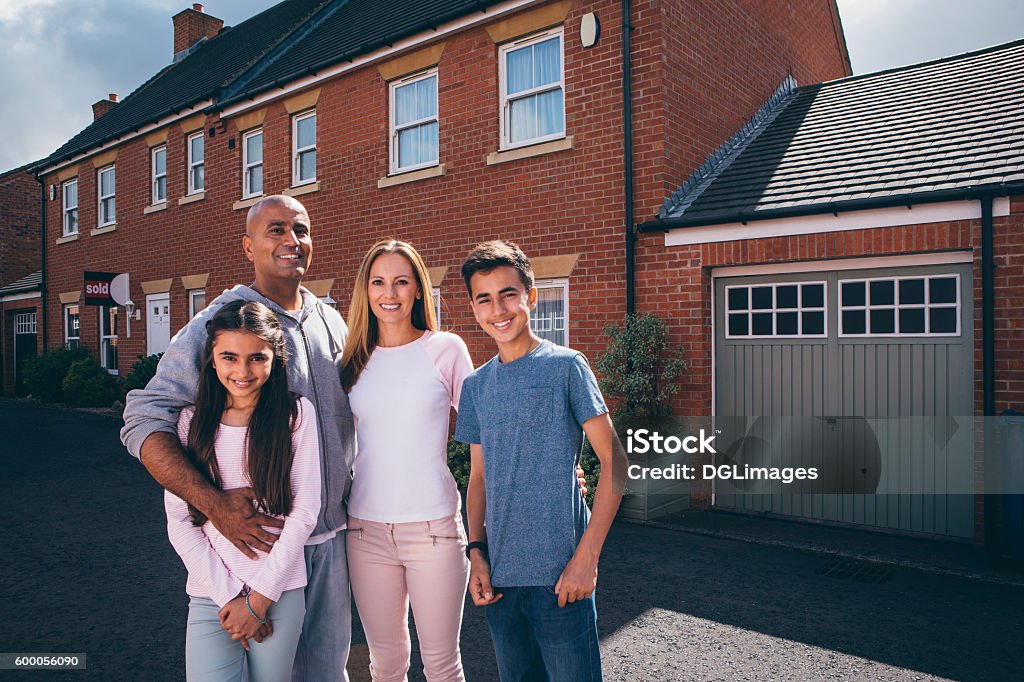 Glückliche Familie im Freien - Lizenzfrei Familie Stock-Foto