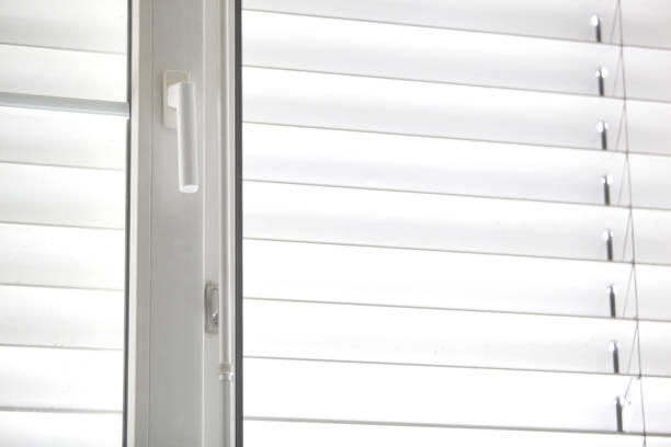 aluminium blinds indoor background - sunblinds imagens e fotografias de stock
