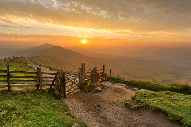 istock Mam Tor Wooden Gate In The Peak District. 600082484