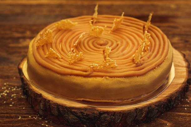 istock Close up of caramel cheesecake 600102920