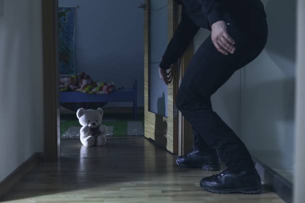 teddy bear as a guardian can't do much - paedophilia imagens e fotografias de stock