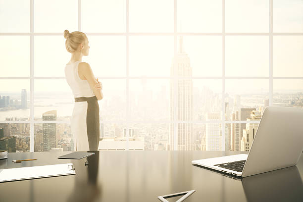 istock Businesswoman in office toning 600137966