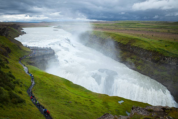 cachoeira gullfoss, islândia. - gullfoss falls - fotografias e filmes do acervo