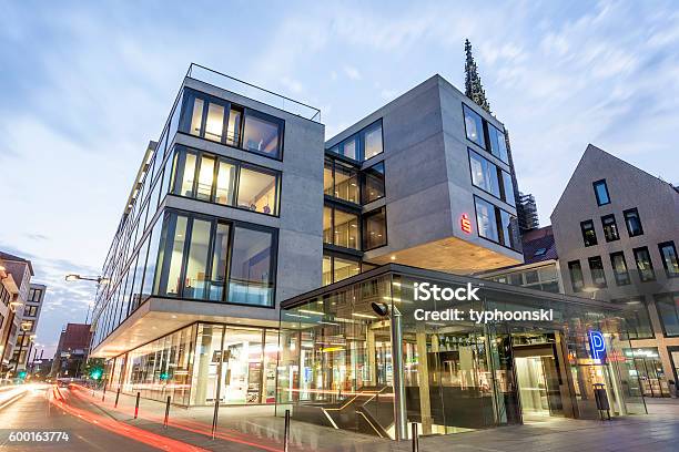 Modernes Gebäude In Ulm Deutschland Stockfoto und mehr Bilder von Ulm - Ulm, Sparkasse, Modern
