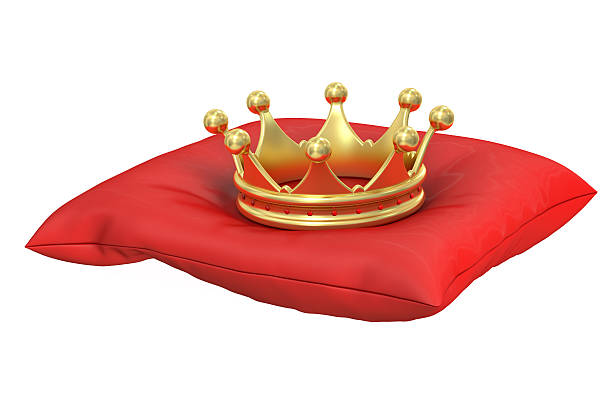 istock Gold Crown on the red pillow, 3D rendering 600166170
