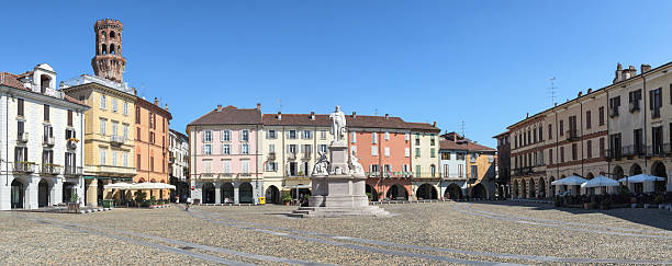 istock Vercelli, Piazza Cavour and Torre dell'Angelo 600372156