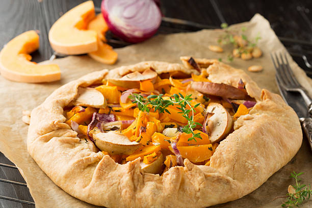 istock Pumpkin and apples crostata 600380816
