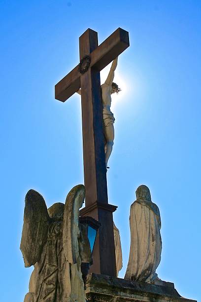istock Jesus on the Cross Statue 600390446