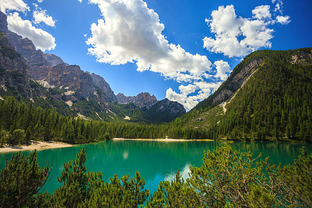 istock Amazing Braies Lake 600403954