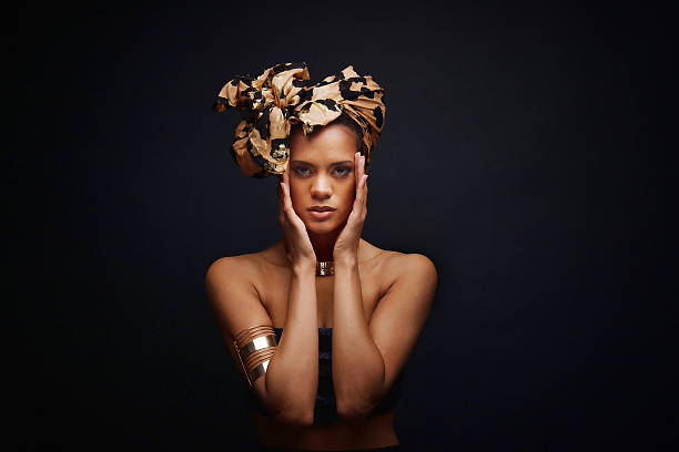 istock Fashionable woman looking at camera 600406124