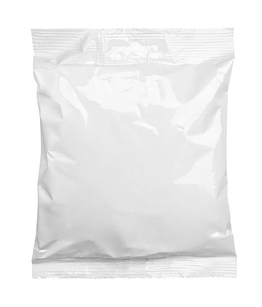 вид сверху пустой пластиковый пакет пищевой упаковки на белом - packaging blank bag package стоковые фото и изображения
