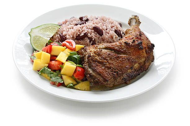 ジャークチキンプレート, ジャマイカ料理 - ジャマイカ文化 写真 ストックフォトと画像