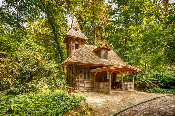 istock Old wooden house 600695872