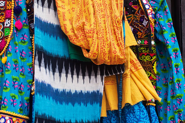 indio amplia de ropa - bazaar abstract yellow multi colored fotografías e imágenes de stock