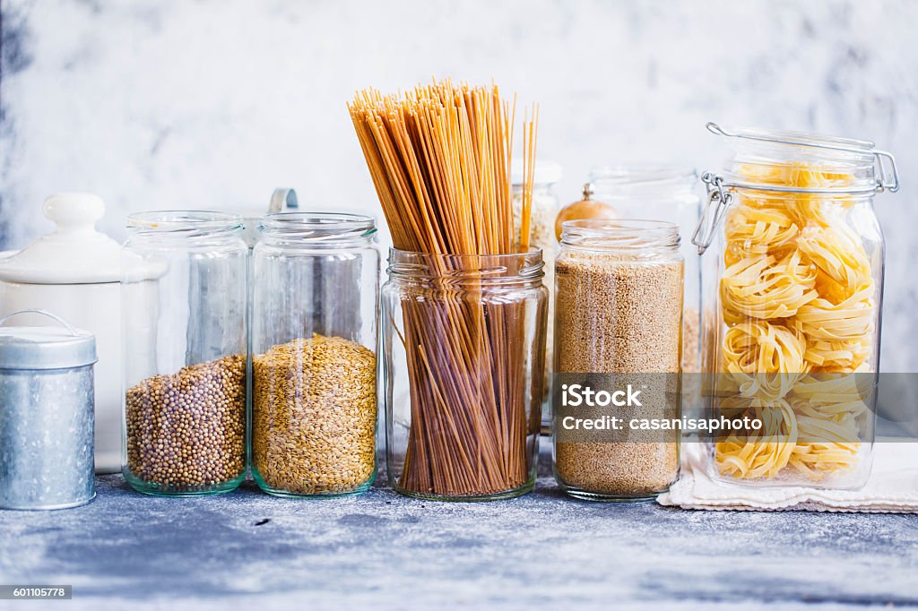 Selección de alimentos de granos saludables y pasta. - Foto de stock de Pasta libre de derechos