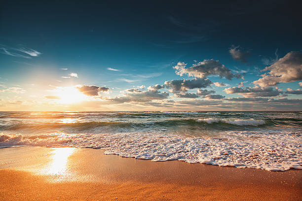 istock Beautiful sunrise over the sea 601359612