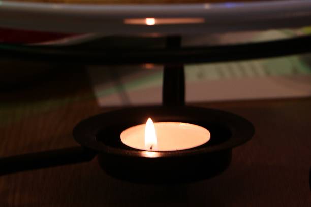 istock Warming the food candle 601366092
