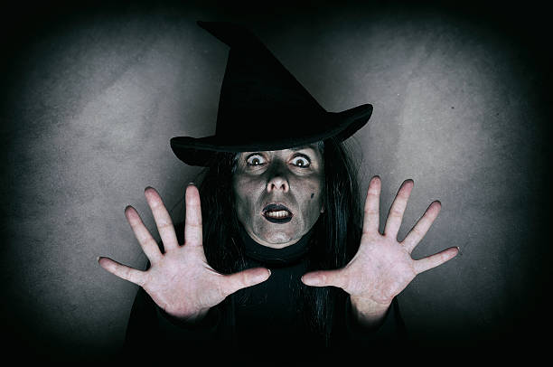 ハロウィーン魔女 - women spooky old ugliness ストックフォトと画像
