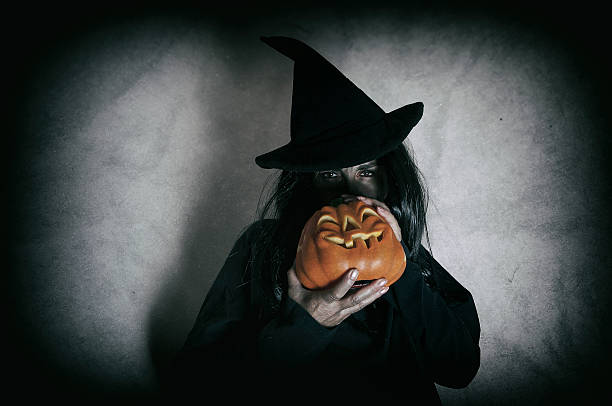 ハロウィーン魔女 - women spooky old ugliness ストックフォトと画像
