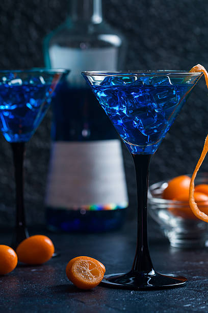 istock Blue cocktail in martini glasses 601387170