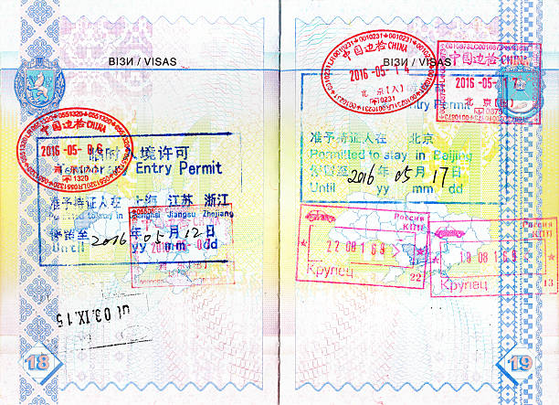 francobolli di cina e russia, permessi di soggiorno a shanghai - travel locations europe china beijing foto e immagini stock
