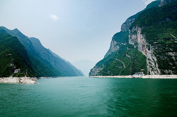 Three gorges, Yangtze river Three gorges, Yangtze river yangtze river stock pictures, royalty-free photos & images