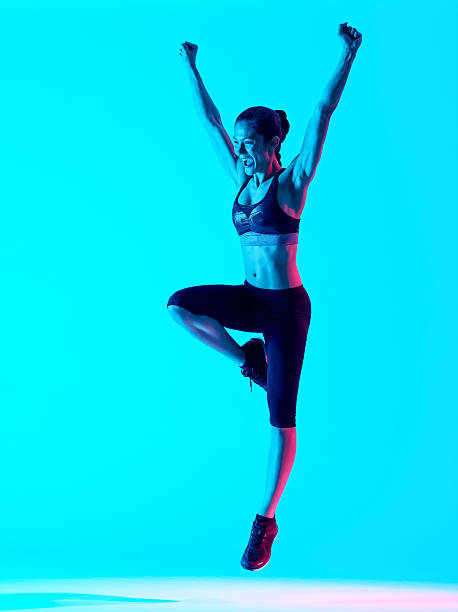 여자 피트니스 exercices 점프 고립 - exercices 뉴스 사진 이미지