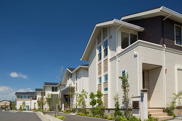 emerging área residencial - clear sky residential district house sky fotografías e imágenes de stock