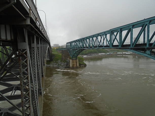 under bridges - saint johns river imagens e fotografias de stock
