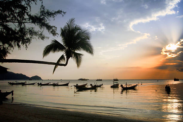 istock Golden sunset, Ko Tao island, Thailand 602305200