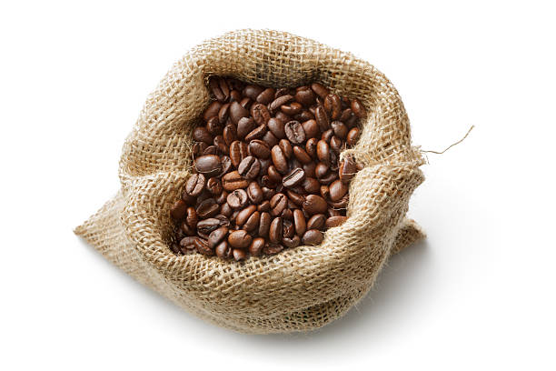 café: grãos de café em saco isolado em fundo branco - coffee bag sack bean - fotografias e filmes do acervo